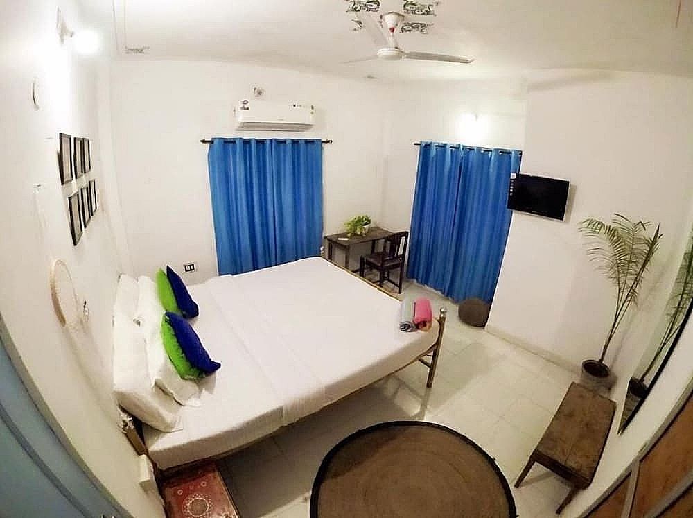 undefined Hostel Crawl 3