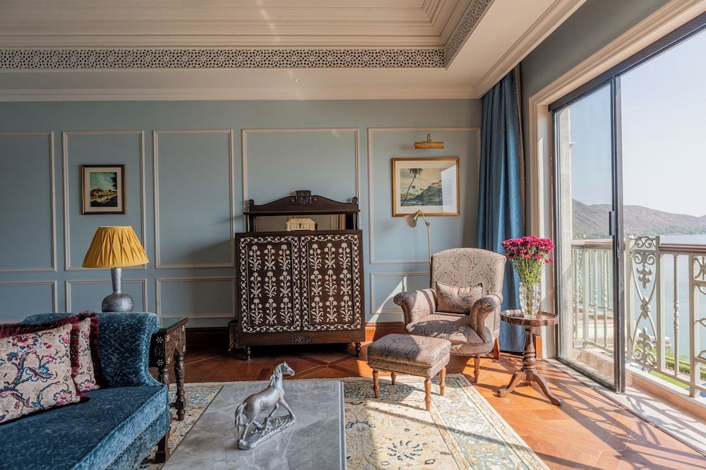 Raffles Udaipur Lakeshore Signature Room- 60 sqm retreat on lake shore with views, tub, rain shower, and decor 6