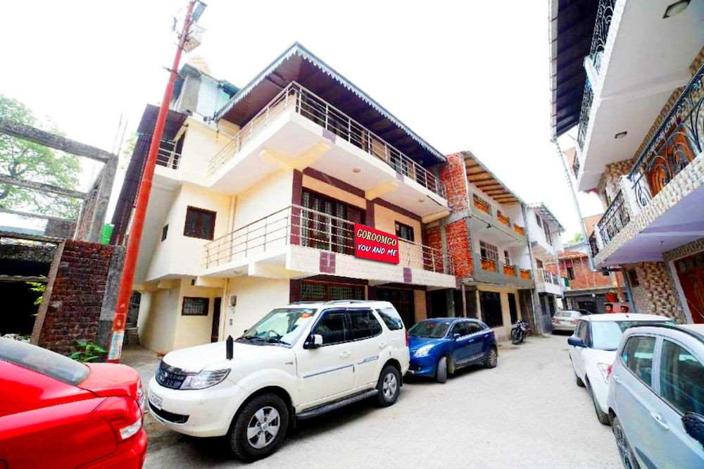 Goroomgo You & Me Mallital Nainital