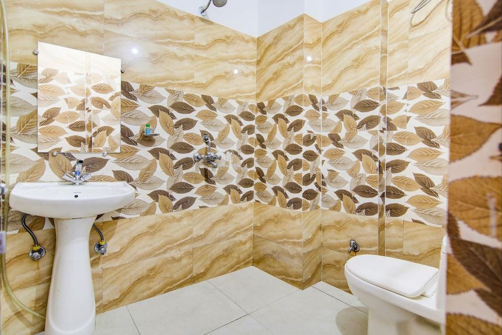 undefined RG Corporate Suites 10