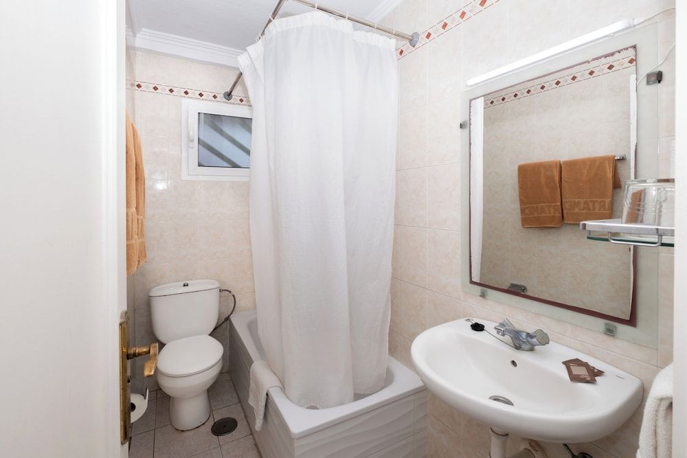 Standard Apartment (2 Adults + 1 Child)