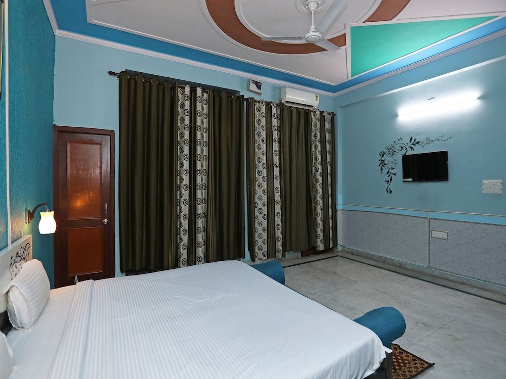 OYO 270 Home Stay Inn Double or Twin Room