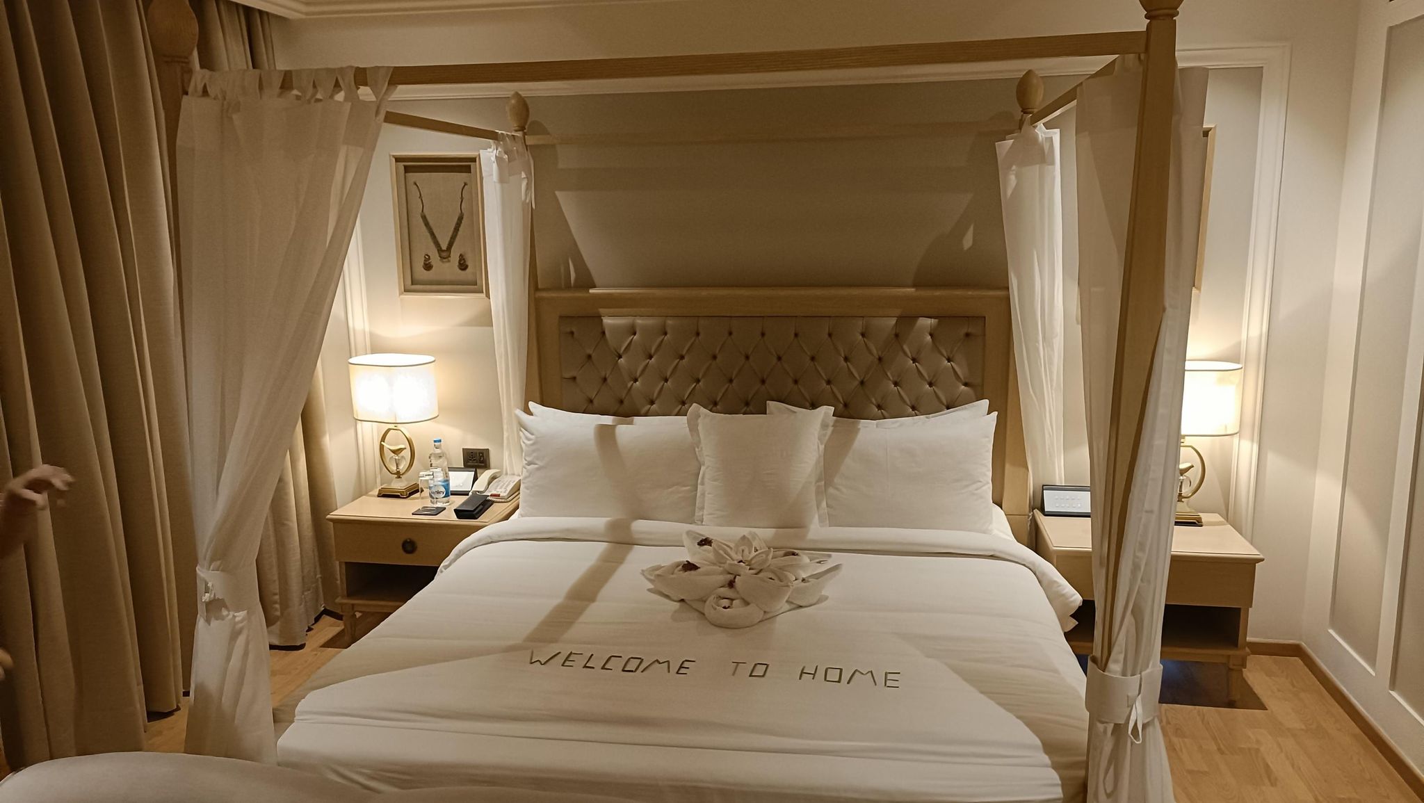 Suite, 1 King Bed, Mountain View (Deluxe Cottage)