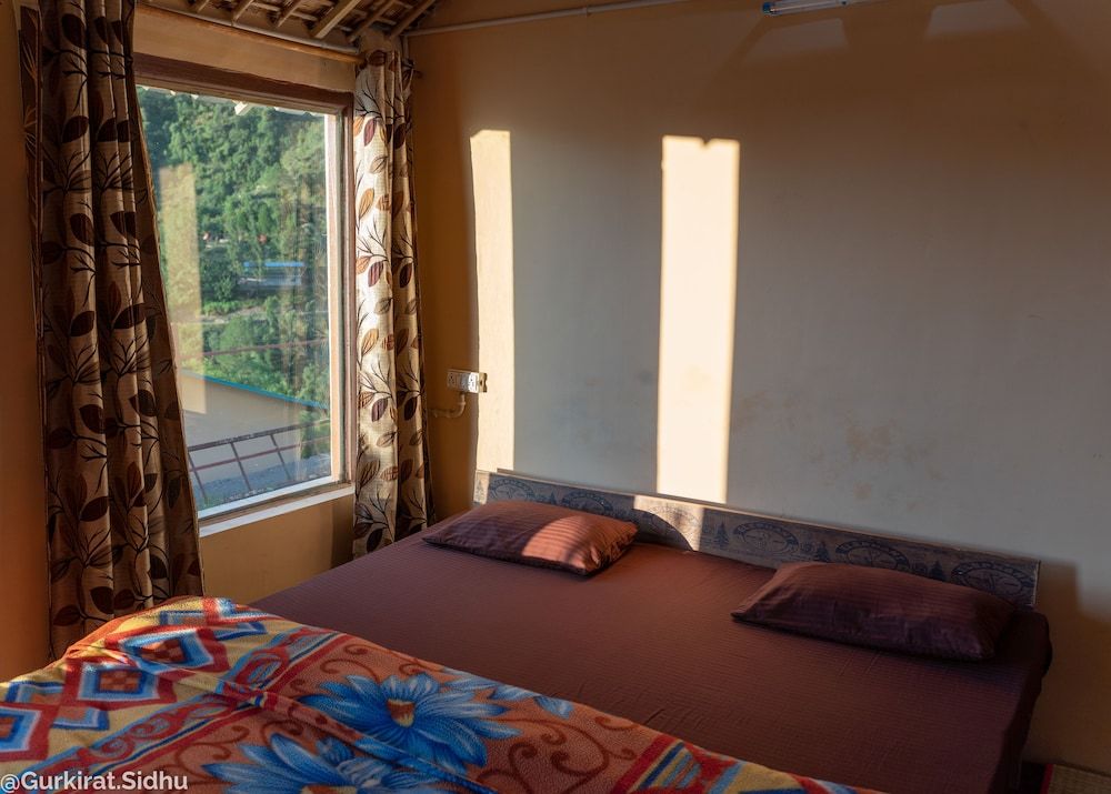 The Goat Village Escape Comfort Cottage 8