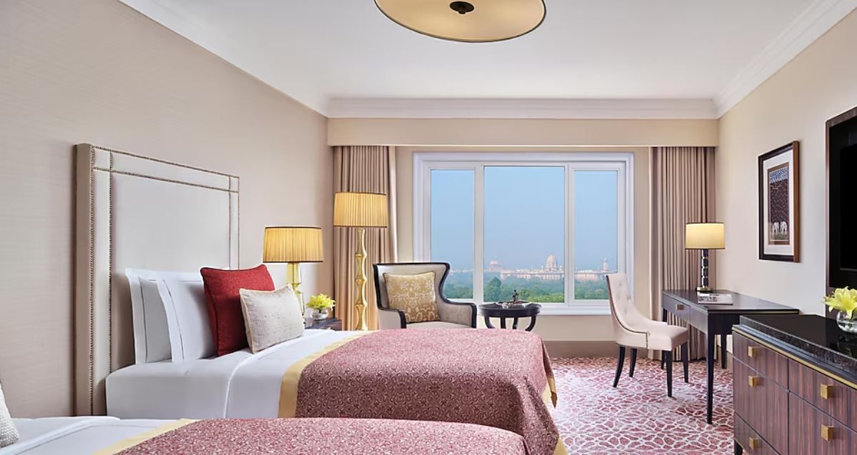 Taj Mahal Hotel New Delhi LUXURY ROOM CITY VIEW TWIN BED 4