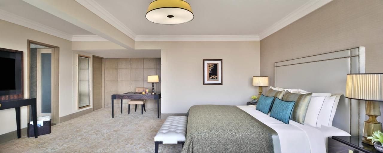 TAJ CLUB SUITE
