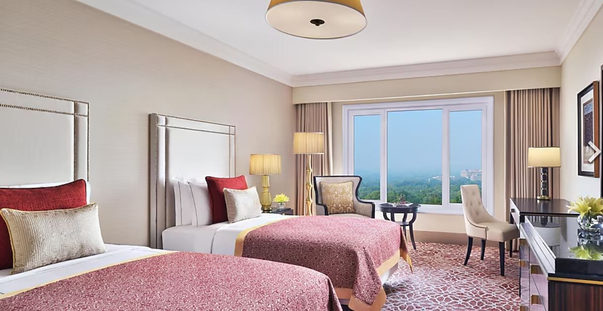 Taj Mahal Hotel New Delhi LUXURY ROOM CITY VIEW TWIN BED 2