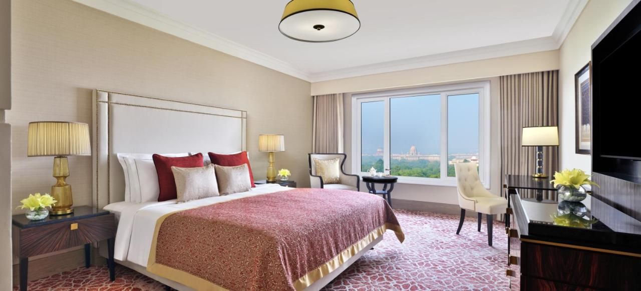 Taj Club Premium Room 1 way Airport Transfer Cocktail hours