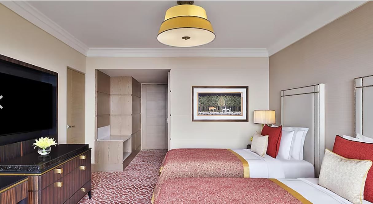 Taj Mahal Hotel New Delhi LUXURY ROOM CITY VIEW TWIN BED 3