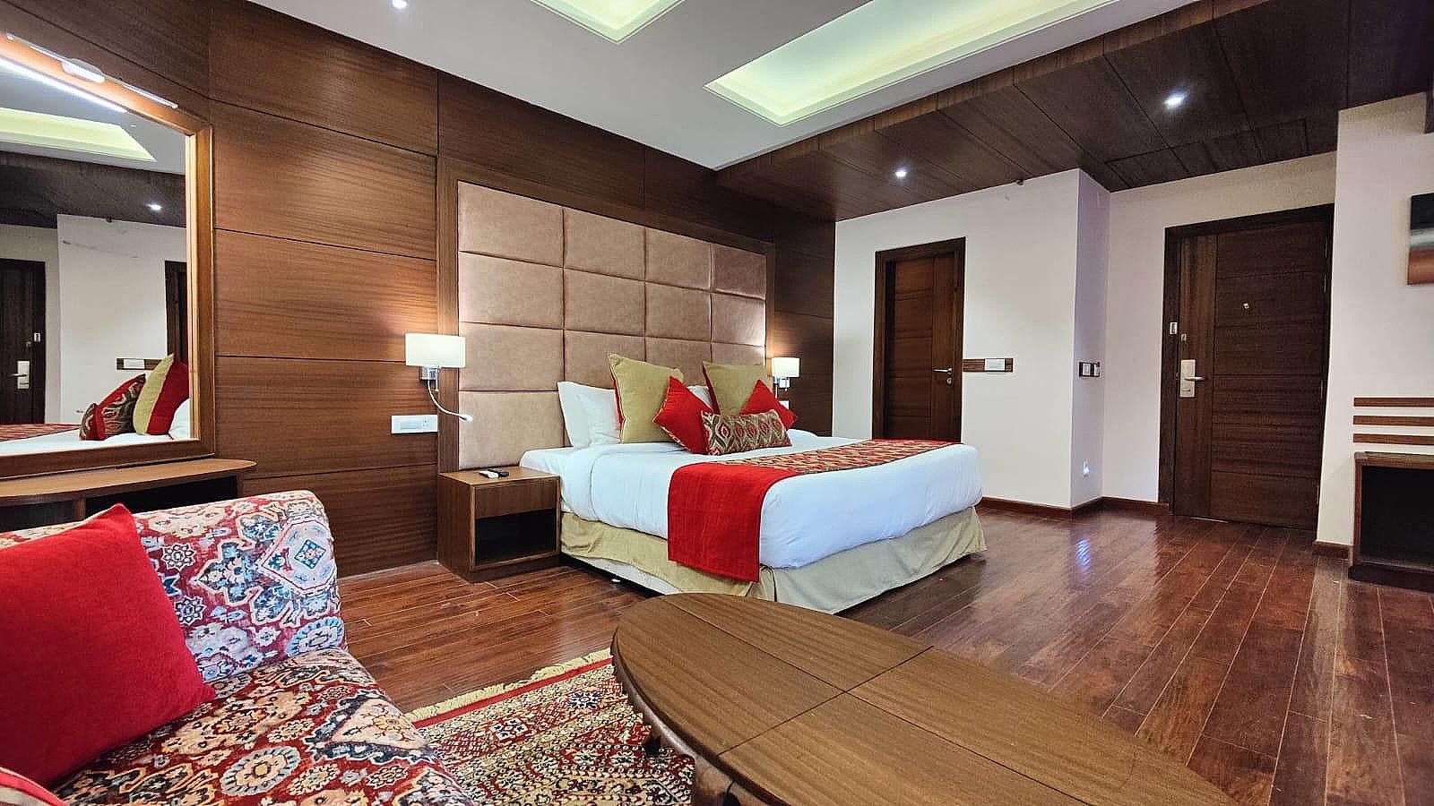 Boutique Room