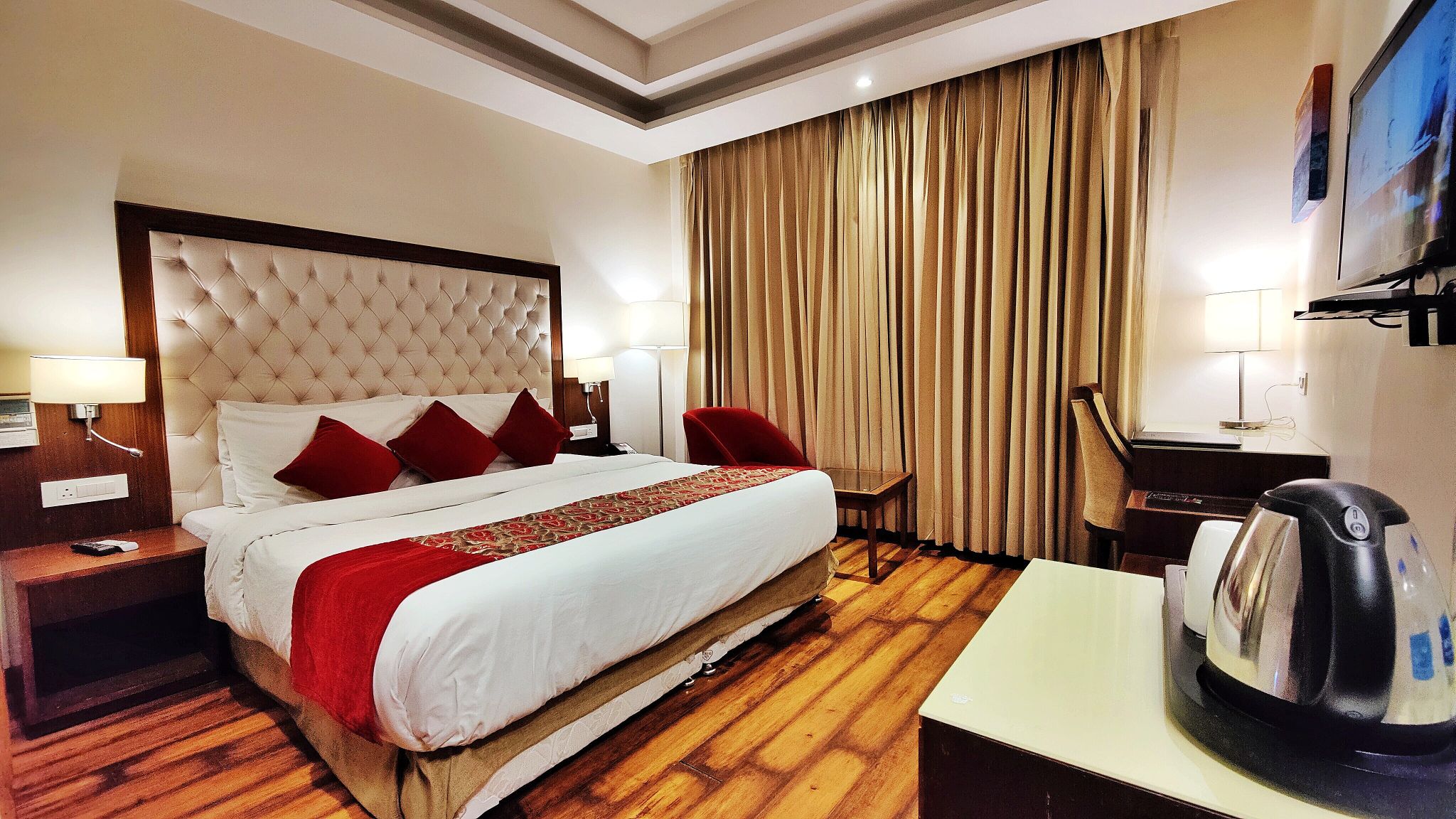 Royale Retreat Hotel & Spa Near Mall Road Deluxe Room 3