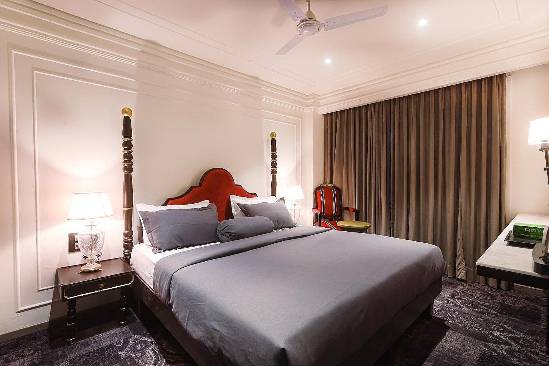 The Saga Hotel, Green Park Deluxe Room