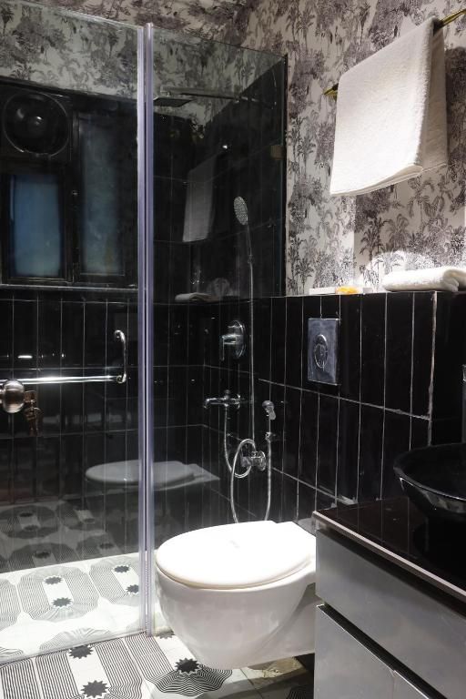 The Saga Hotel, Green Park Deluxe Room 9