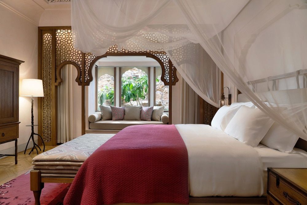 Thakur Bhagwati Singh Hot Tub Suite