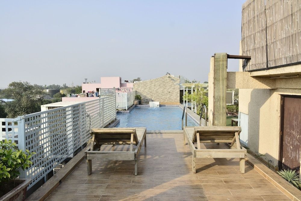 undefined OYO 2457 Hotel Zambala 6
