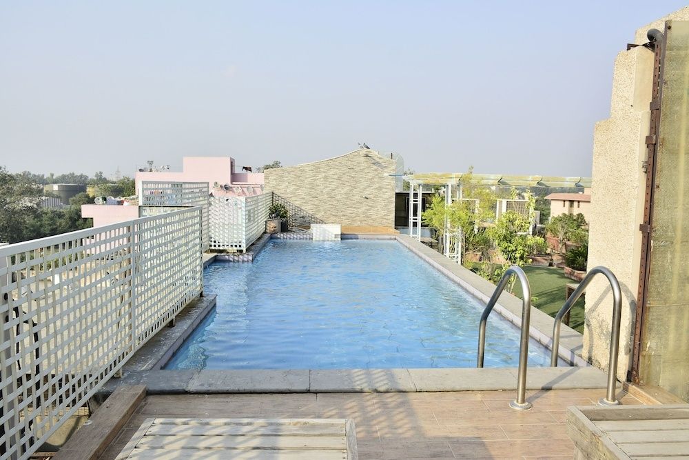 undefined OYO 2457 Hotel Zambala 5