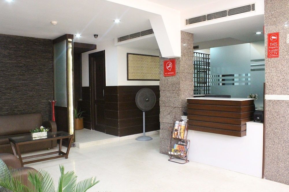 undefined OYO 2457 Hotel Zambala 2
