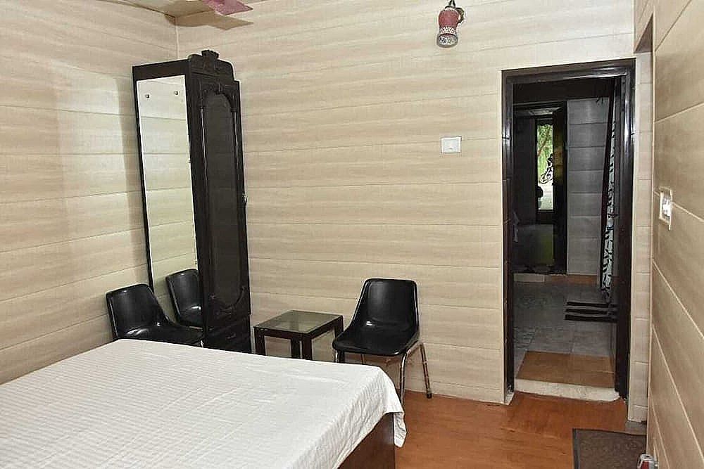 undefined Remarkable 6-bedroom Farmhouse in South Delhi