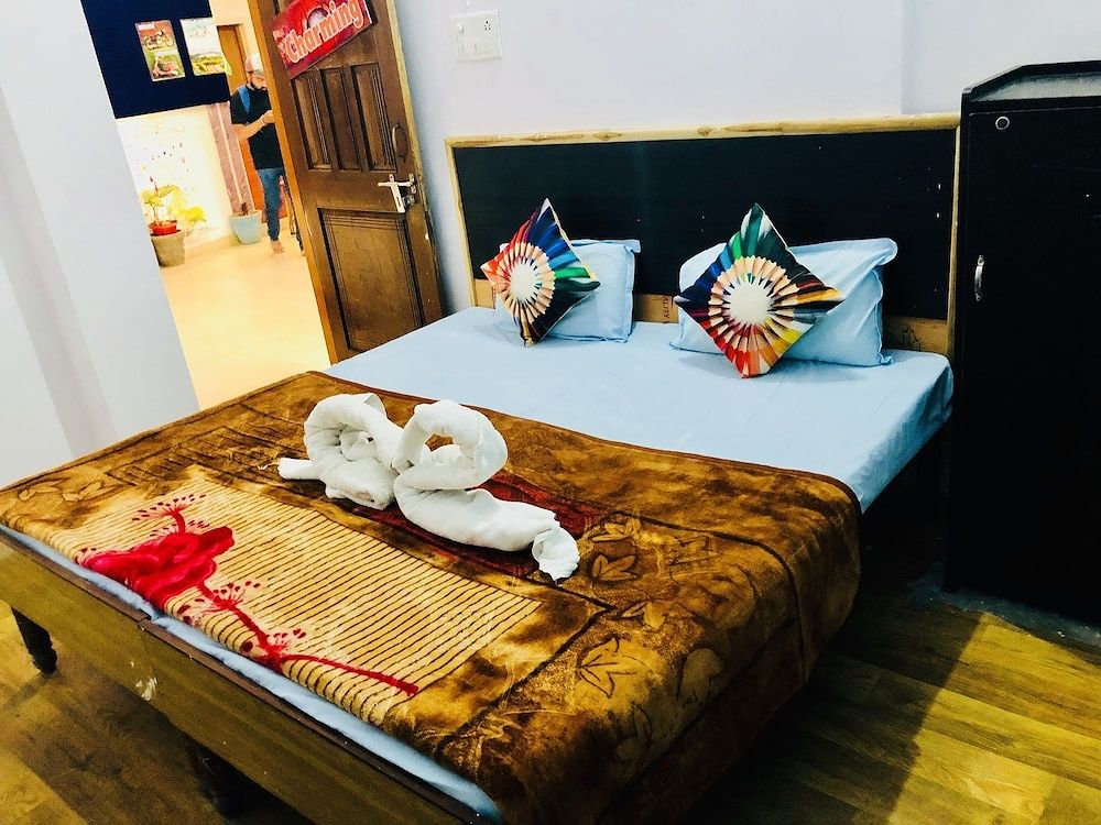 Skyard Hostel Superior Double Room 4