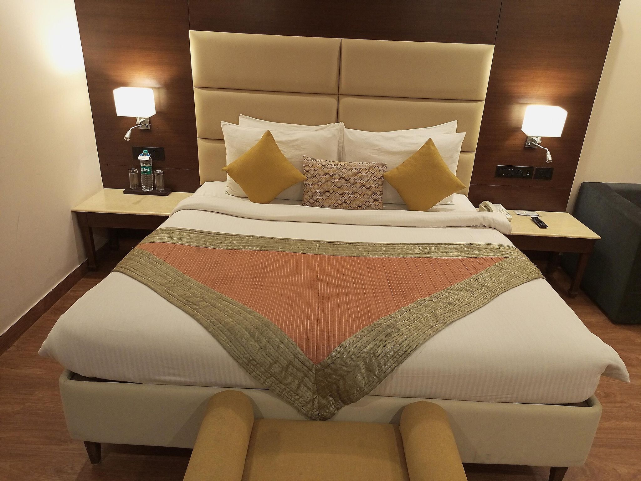Valley View Rooms