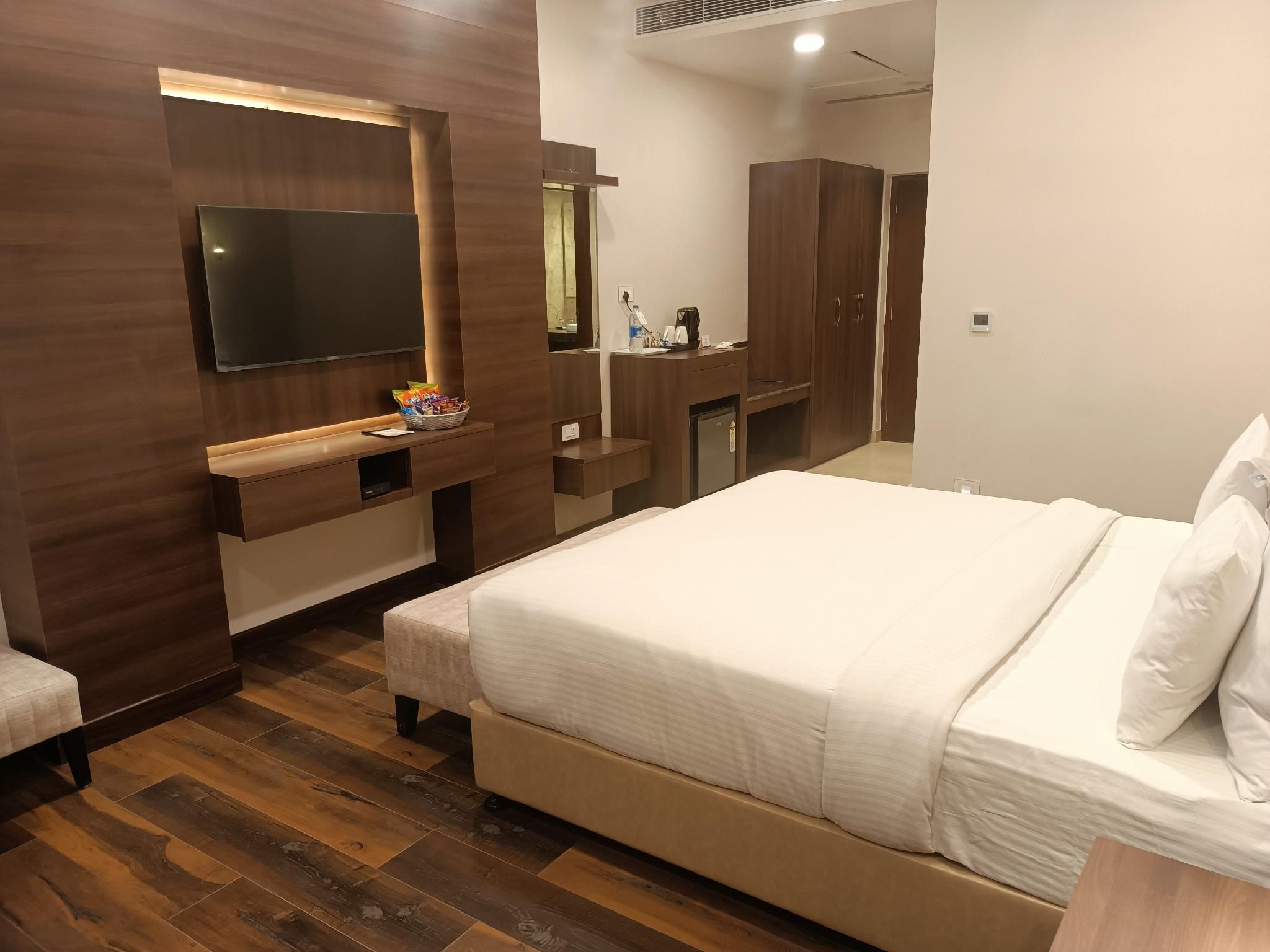 Premier Room