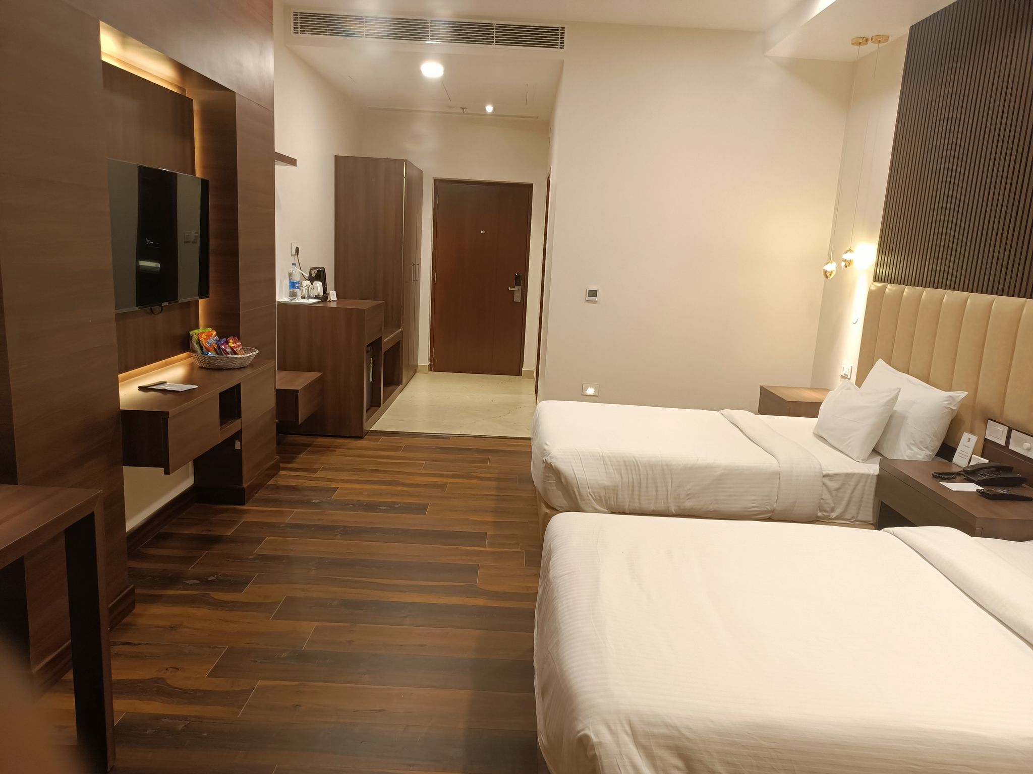 MB Greens Clarks Inn Moradabad Standard Room In Lower Ground Floor 4