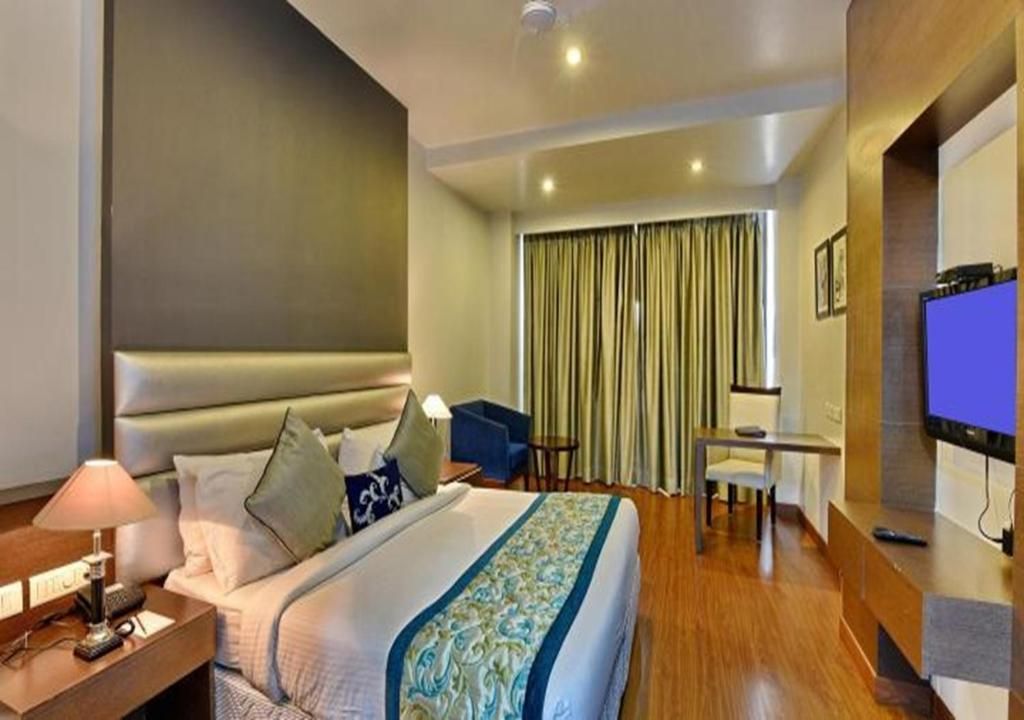 Mini Suite with King Bed