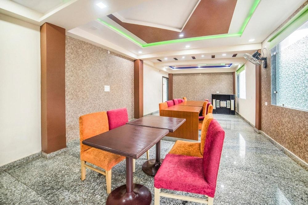 undefined FabHotel Glorify Stay 4