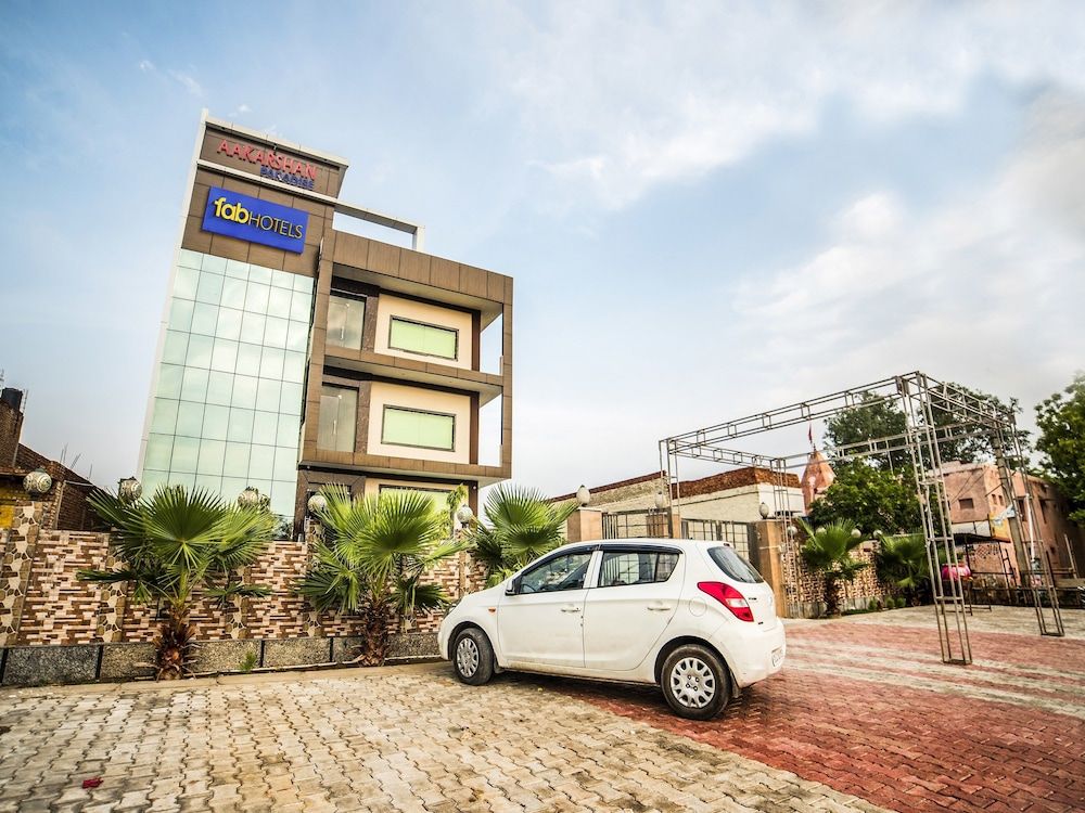 undefined FabHotel Glorify Stay 6