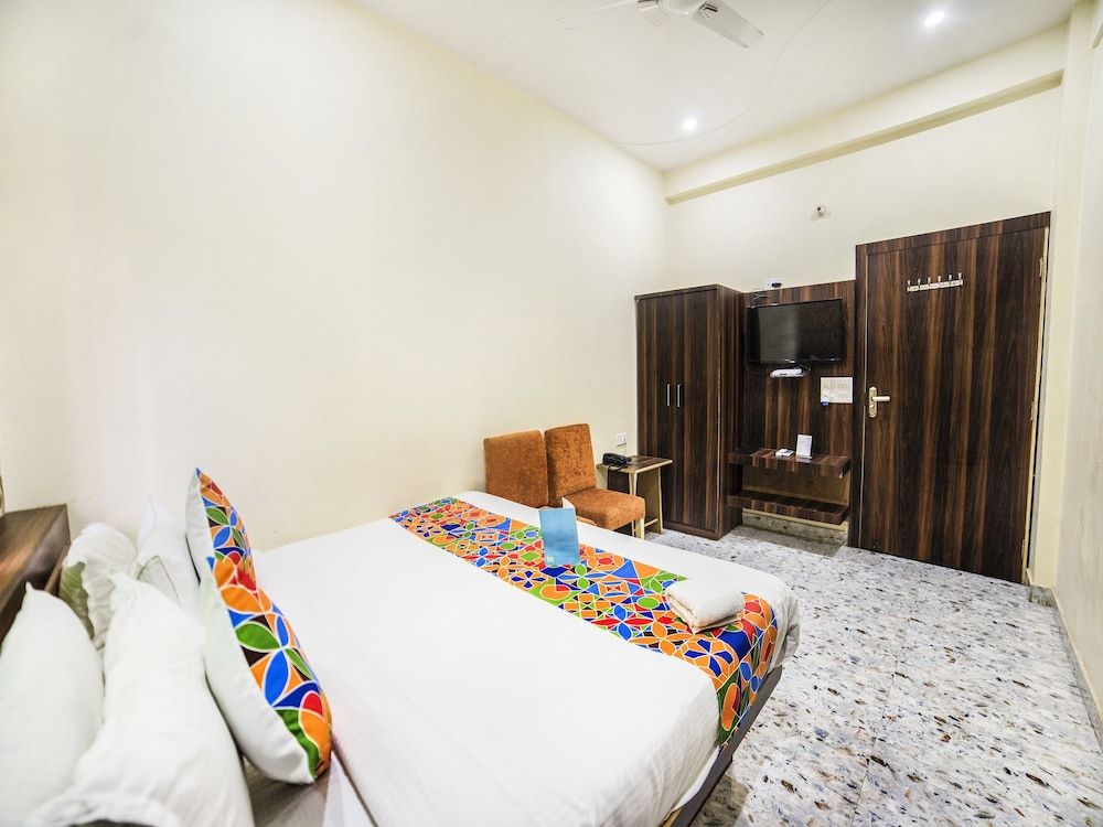 undefined FabHotel Glorify Stay 9