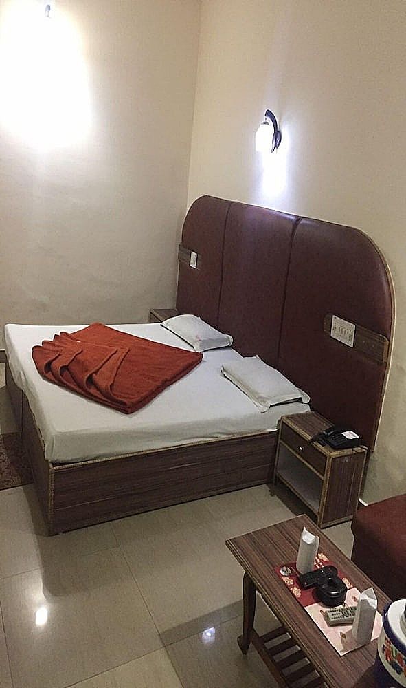 ADB Rooms Hotel India International Dx Deluxe Room 5