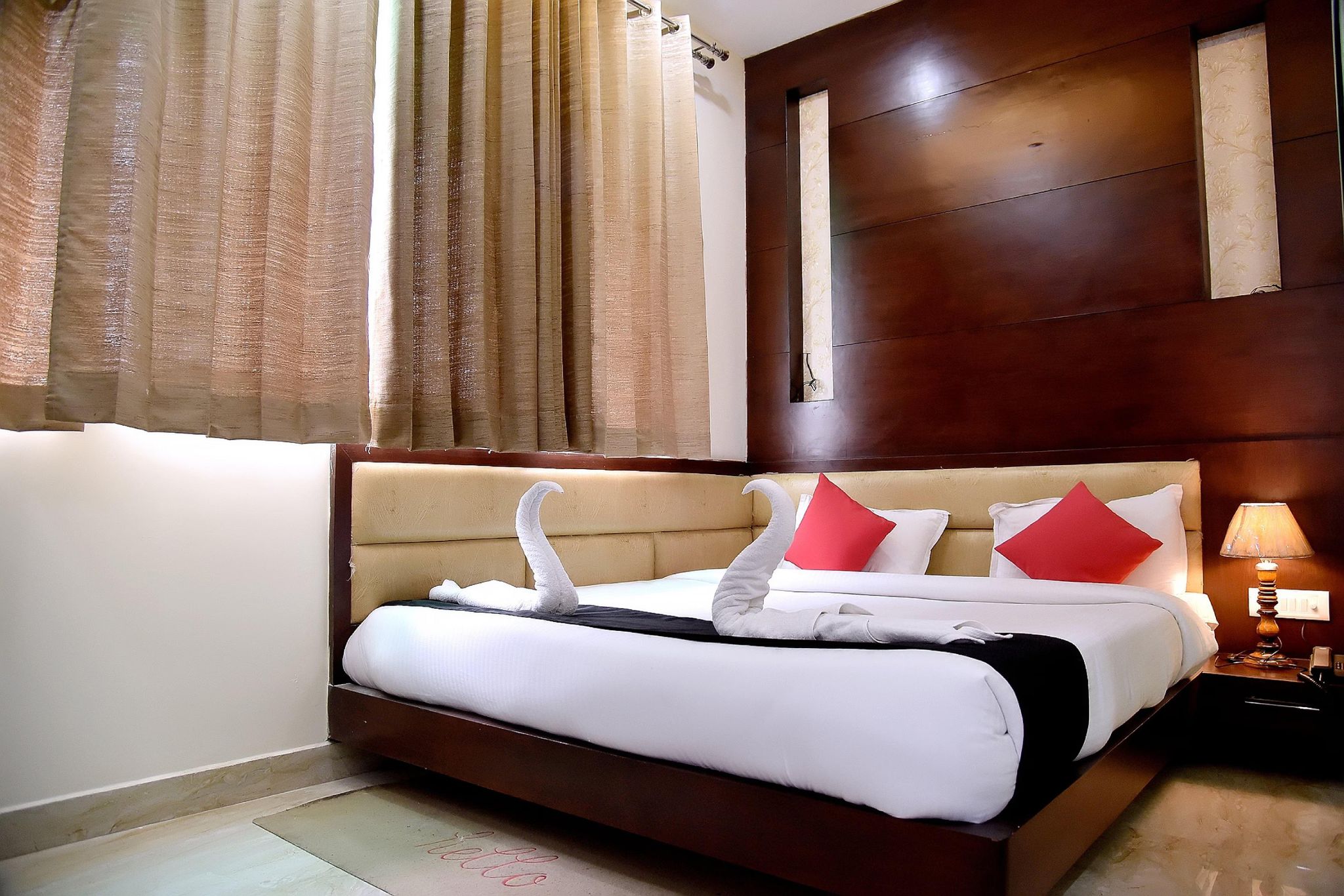 Hotel Basera Deluxe Room 18