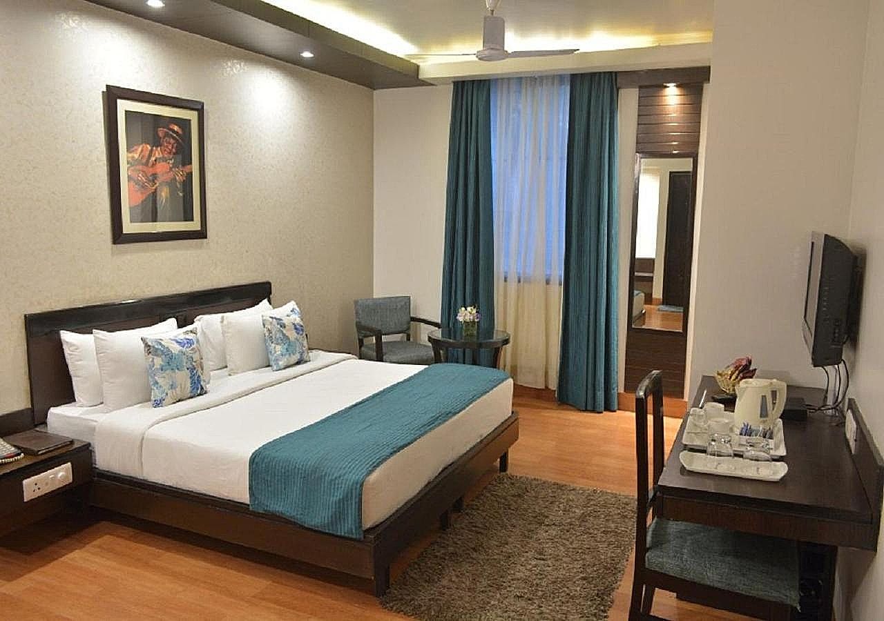 Hotel Rockland Panchsheel Enclave Deluxe Double Room 10