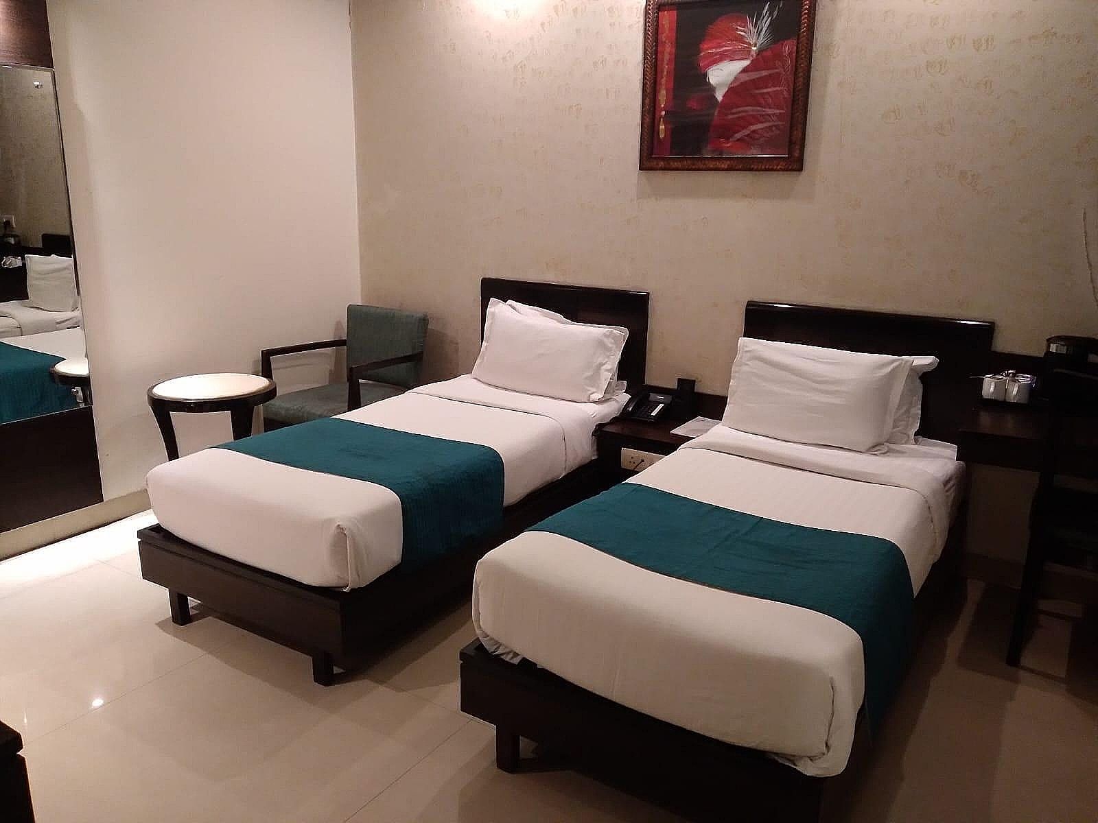 Hotel Rockland Panchsheel Enclave Deluxe Double Room 7