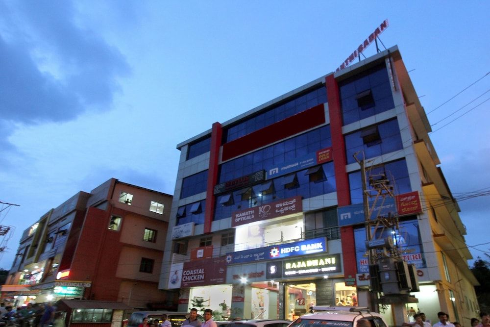 undefined OYO 22441 Hotel Shanthala Boarding And Lodge 2