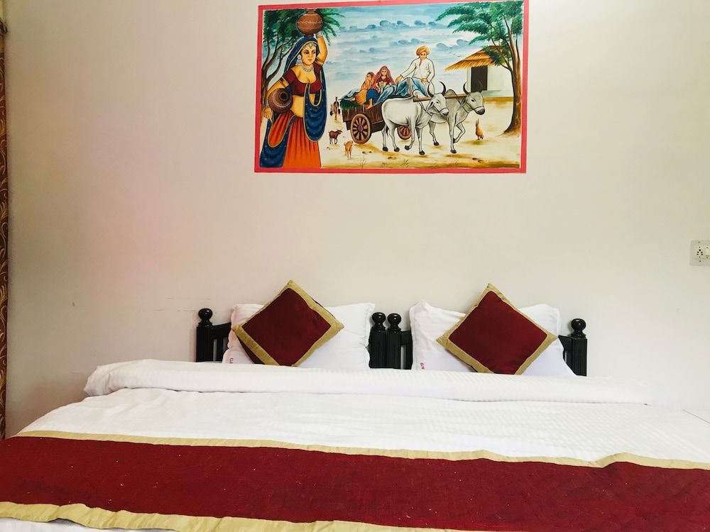 Hotel Green Haveli Deluxe Room 4