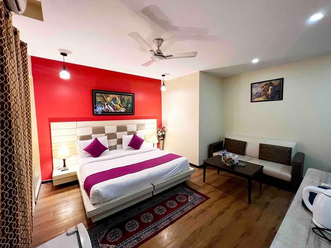 Hotel Grand Shoba Deluxe room 5