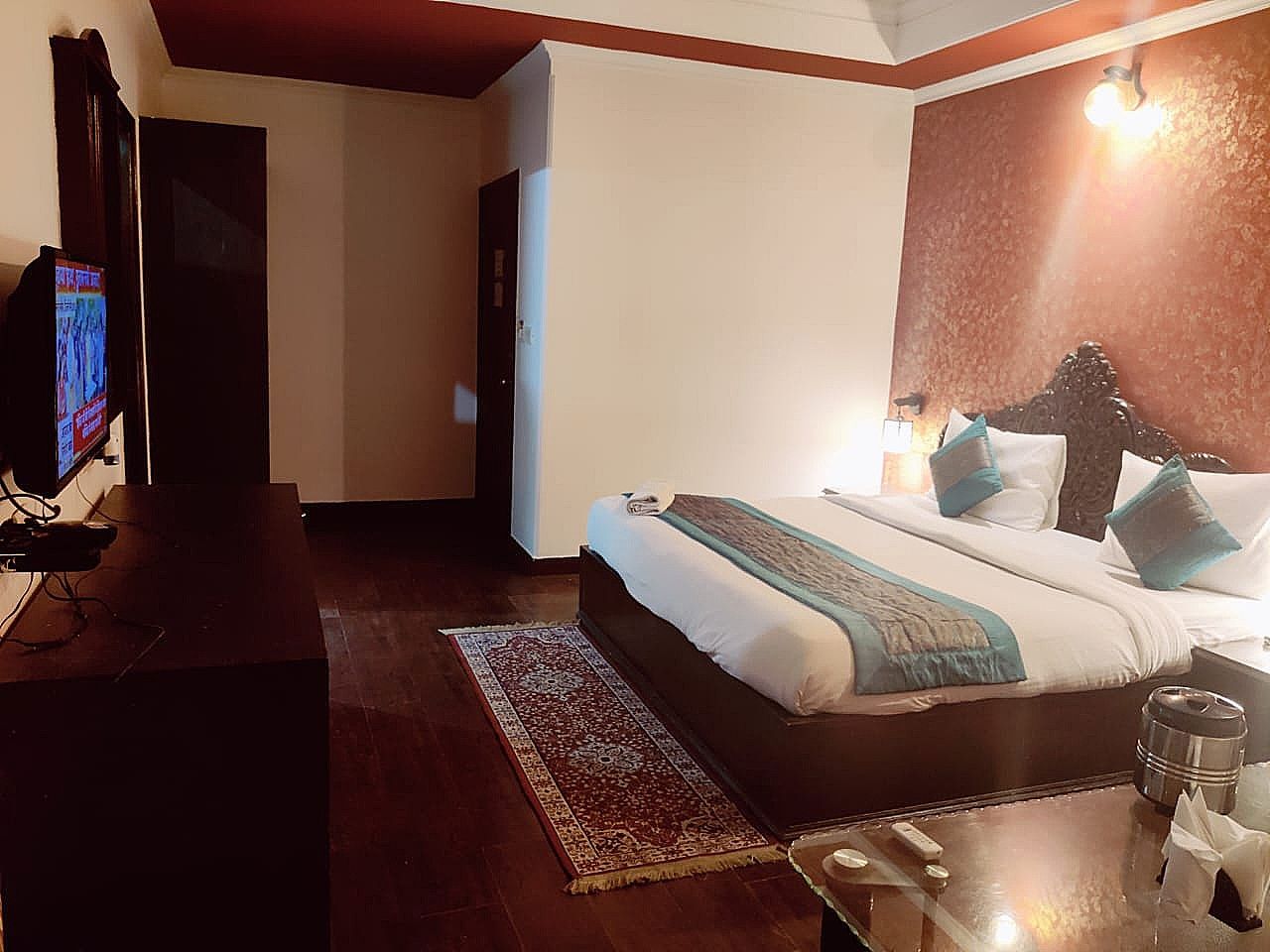 Hotel Grand Shoba Deluxe room 3