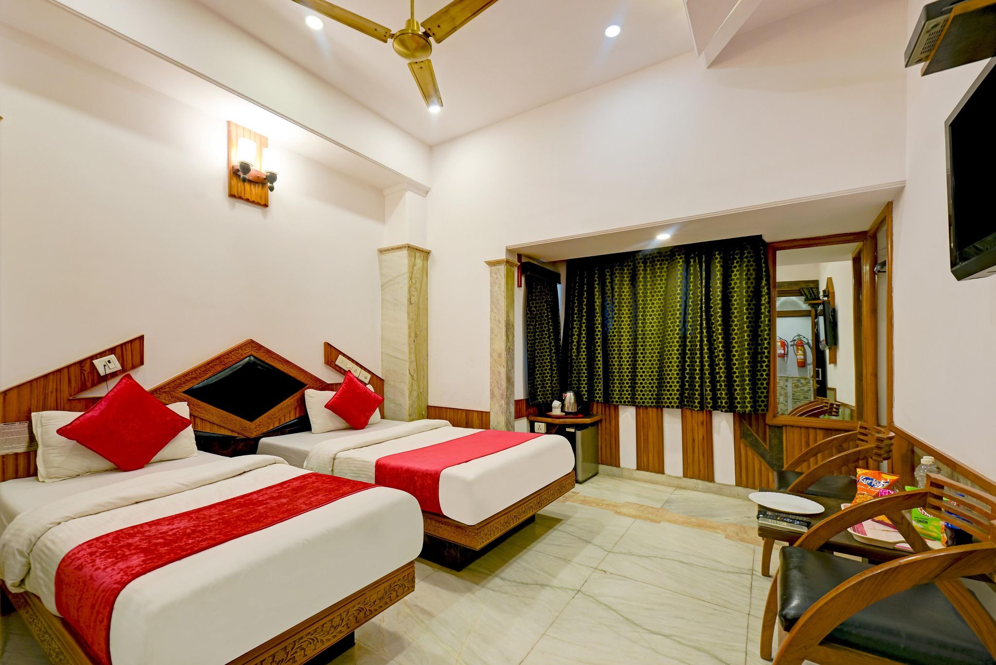 Hotel Natraj Yes Please @ New Delhi Railway station Deluxe Double Room with free wifi 17