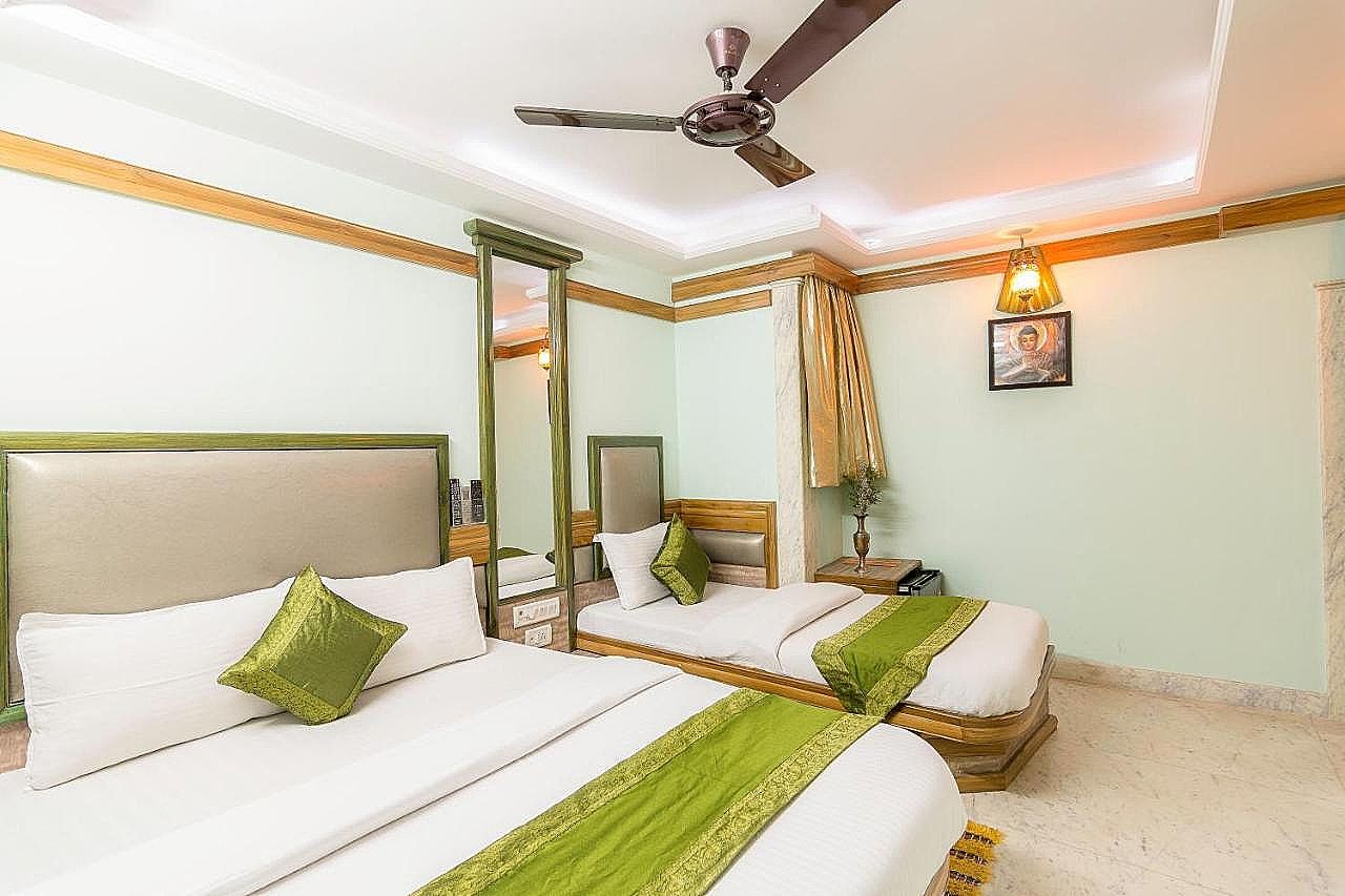 Hotel Natraj Yes Please @ New Delhi Railway station Deluxe Double Room with free wifi 13