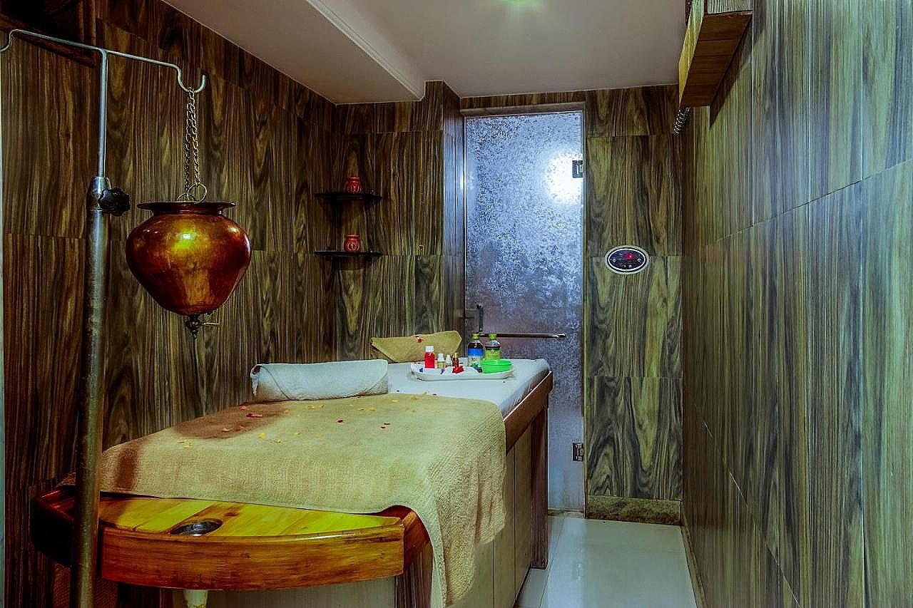 Hotel Natraj Yes Please @ New Delhi Railway station Deluxe Double Room with free wifi 28