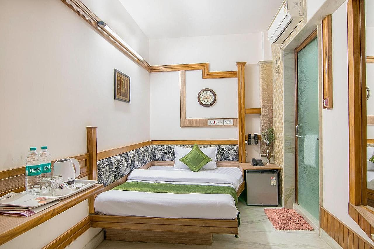 Hotel Natraj Yes Please @ New Delhi Railway station Deluxe Double Room with free wifi 12