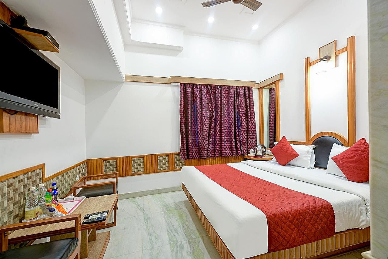 Hotel Natraj Yes Please @ New Delhi Railway station  Deluxe Room 2