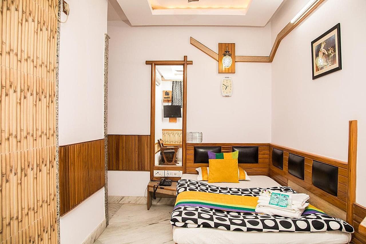 Hotel Natraj Yes Please @ New Delhi Railway station Deluxe Double Room with free wifi 9