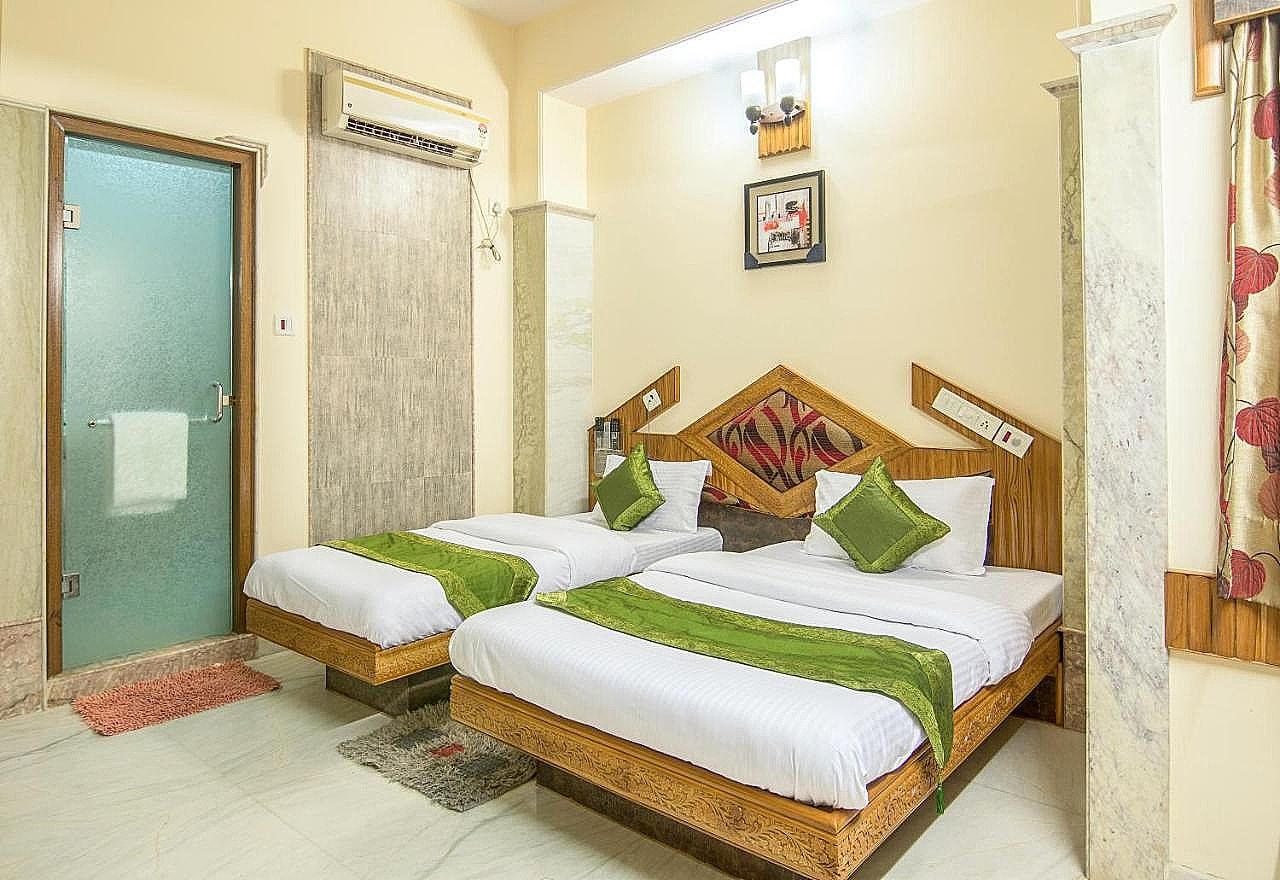 Hotel Natraj Yes Please @ New Delhi Railway station Deluxe Double Room with free wifi 5