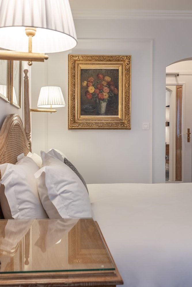 Hotel Manos Stephanie Classic Double Room 4