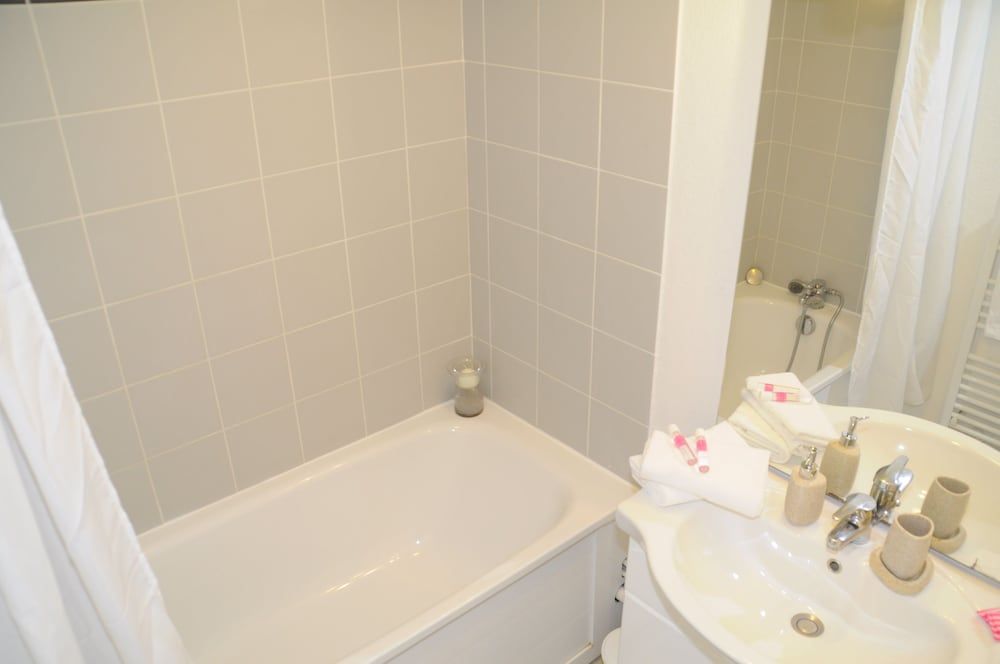 Nemea Appart Hotel Green Side Biot Sophia Antipolis Classic Apartment, 1 Bedroom 5