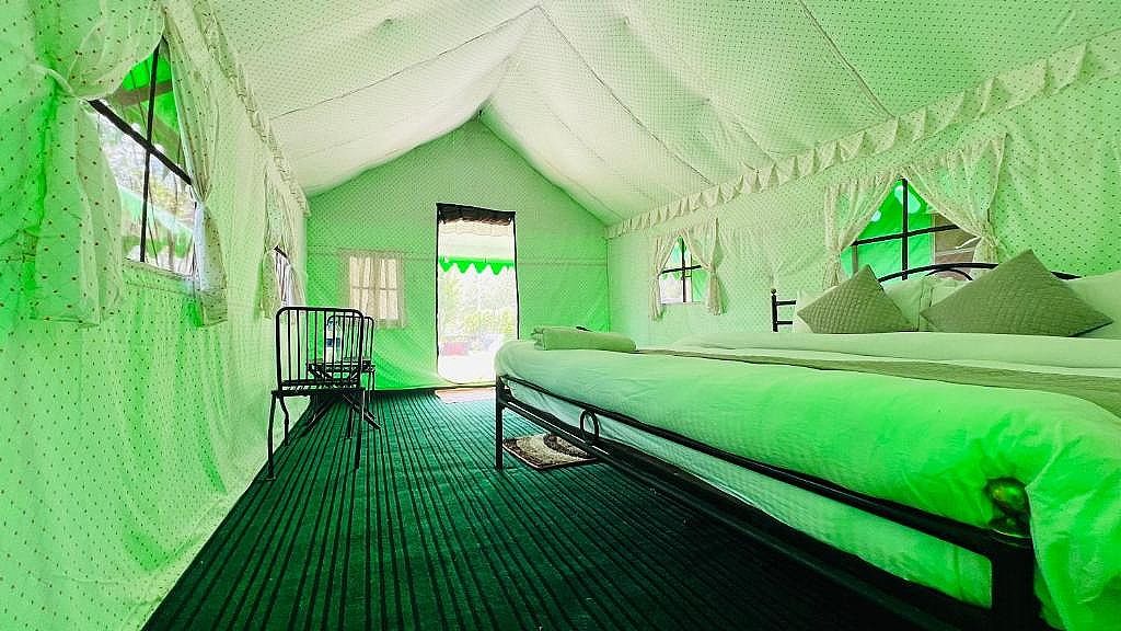 Himalayan River Resort-A Riverside Resort Himalayan Swiss Tent