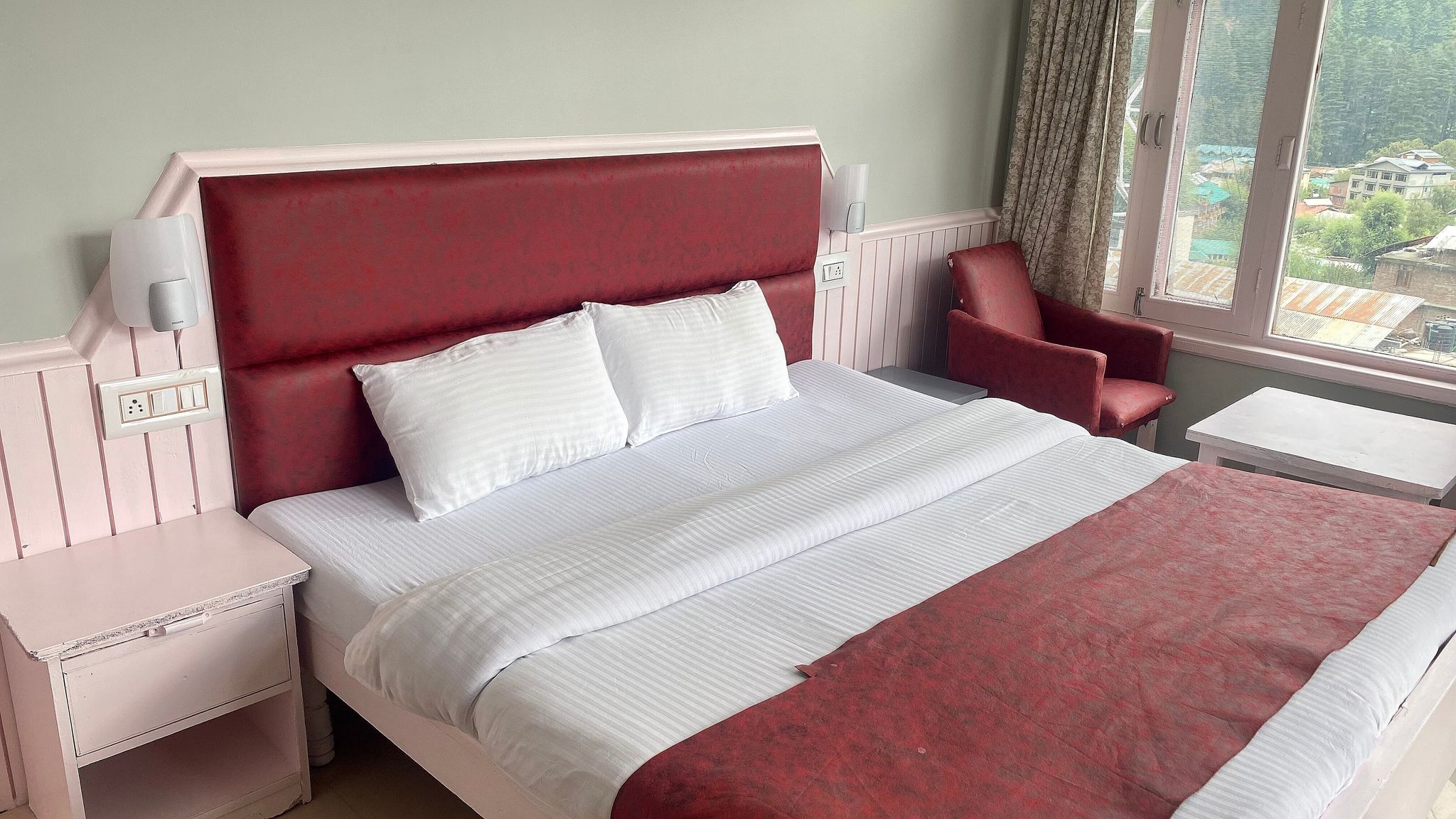 Meadows Manali Super Deluxe Room With Mountain View 5