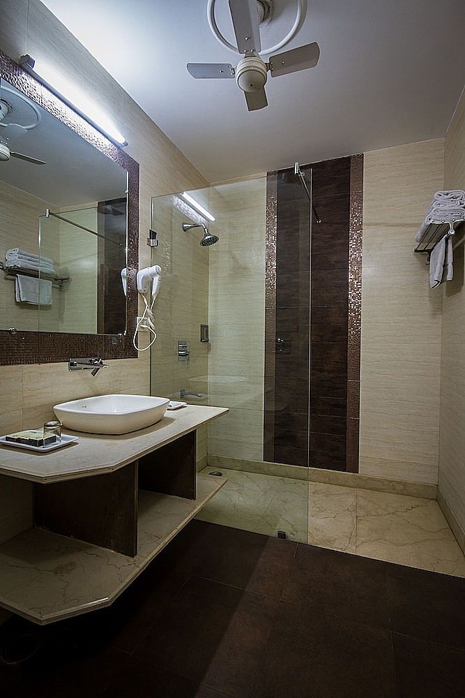 The Suncourt Hotel Yatri Superior Room 18